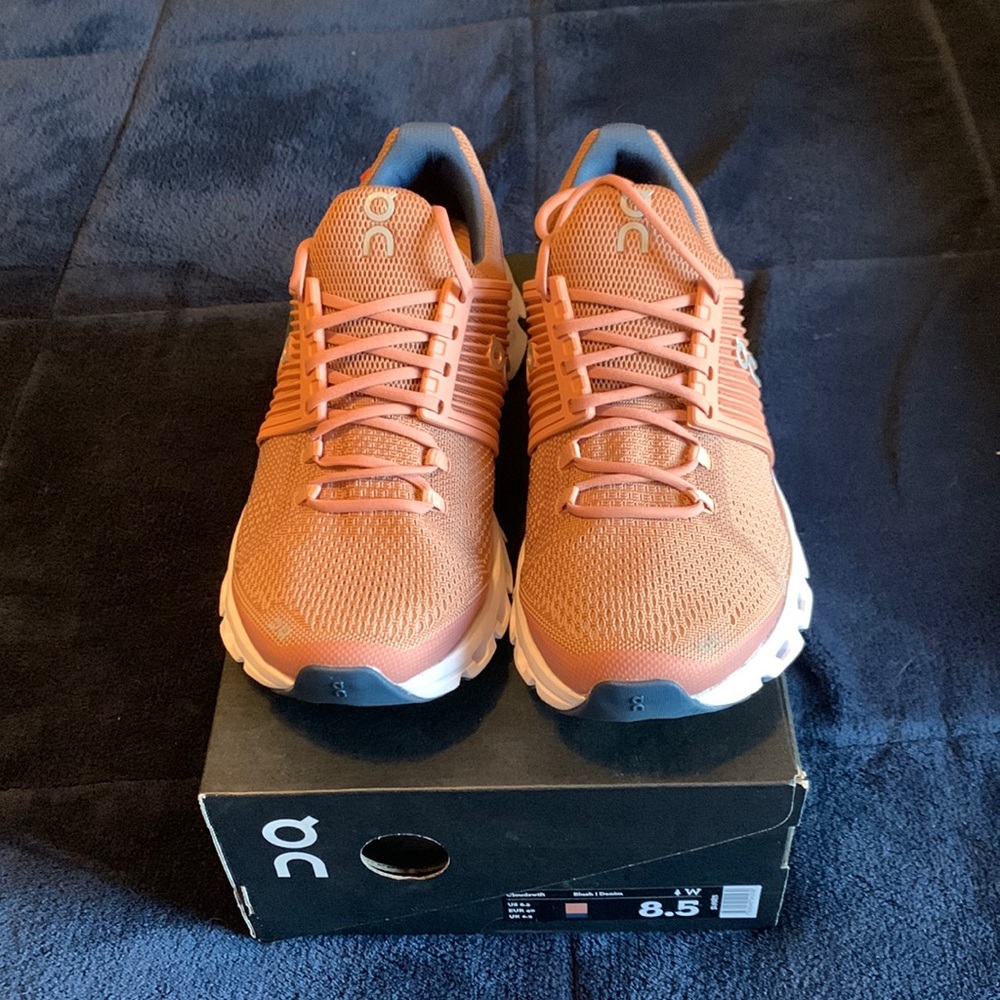 On Cloudswift women’s size 8 Blush/Denim Shoes NWB